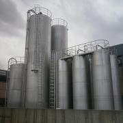 sigurnosne-ljestve-s-kosarom-platforme-i-ograde07